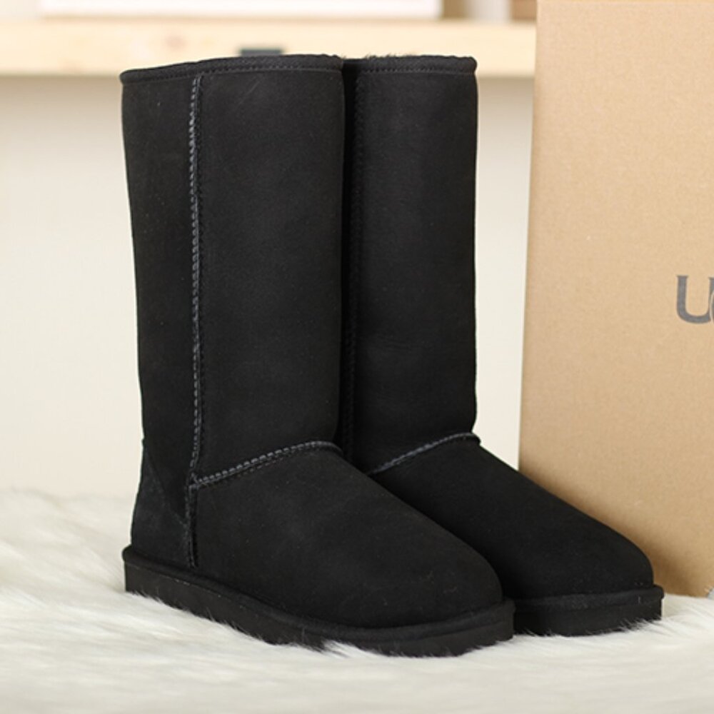 NWT - UGG Classic Tall II Boots - Black🖤❄️